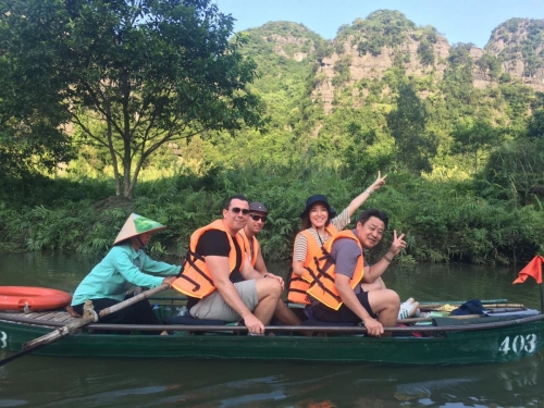 Ninh Binh day trip to Hoa Lu temple, Mua cave and Tam Coc