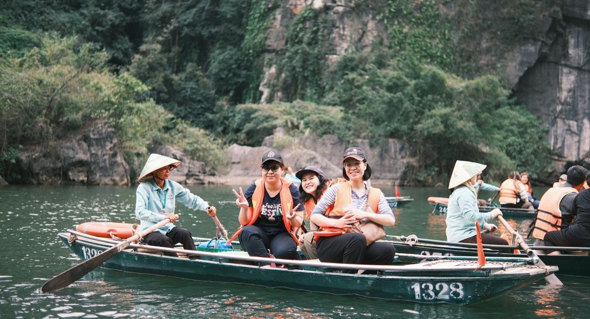 Tam_Coc_boat_trip_Signature_Ninh_Binh