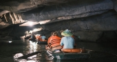 Trang_An_boat_trip_Signature_Ninh_Binh
