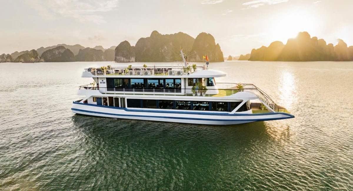Signature_Halong_day_trip_Luxury_Cruise