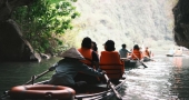 Trang_An_boat_trip_Signature_Ninh_Binh